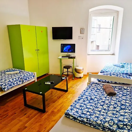 Hostel Croparadise *