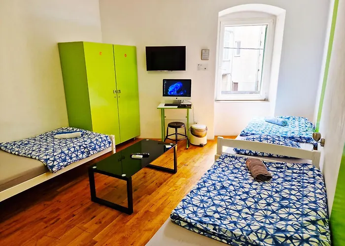 Hostel Croparadise *